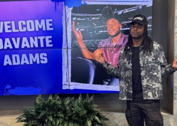 Davante Adams Requests Trade from Raiders